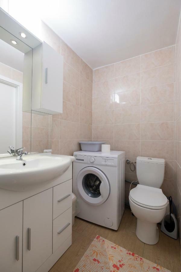 Newly Renovated Studio With Air Conditioner & Free Parking Ljubljana Eksteriør bilde