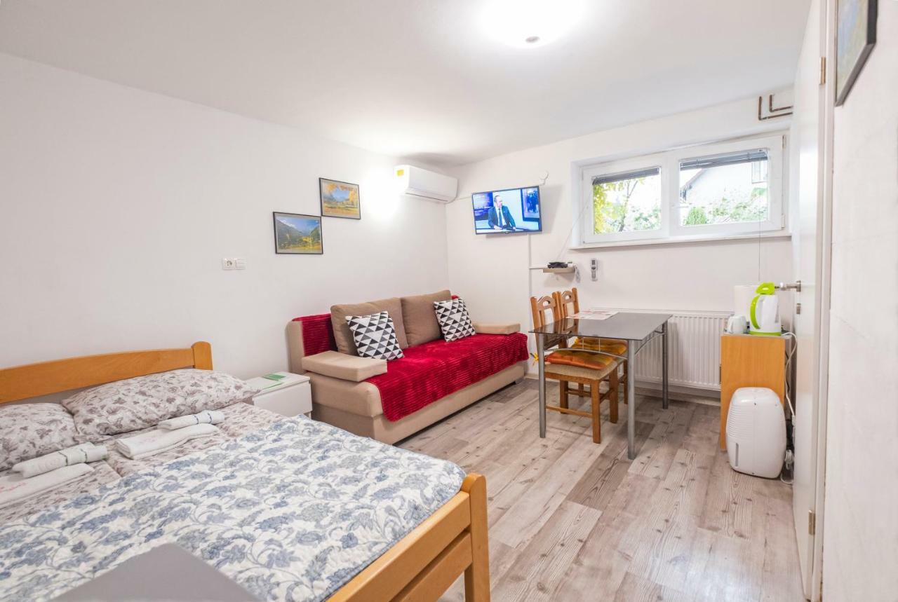 Newly Renovated Studio With Air Conditioner & Free Parking Ljubljana Eksteriør bilde